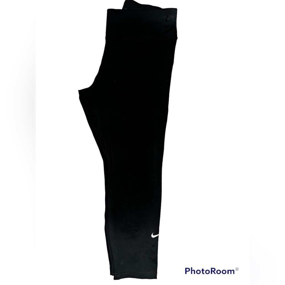 Black nike capri leggings